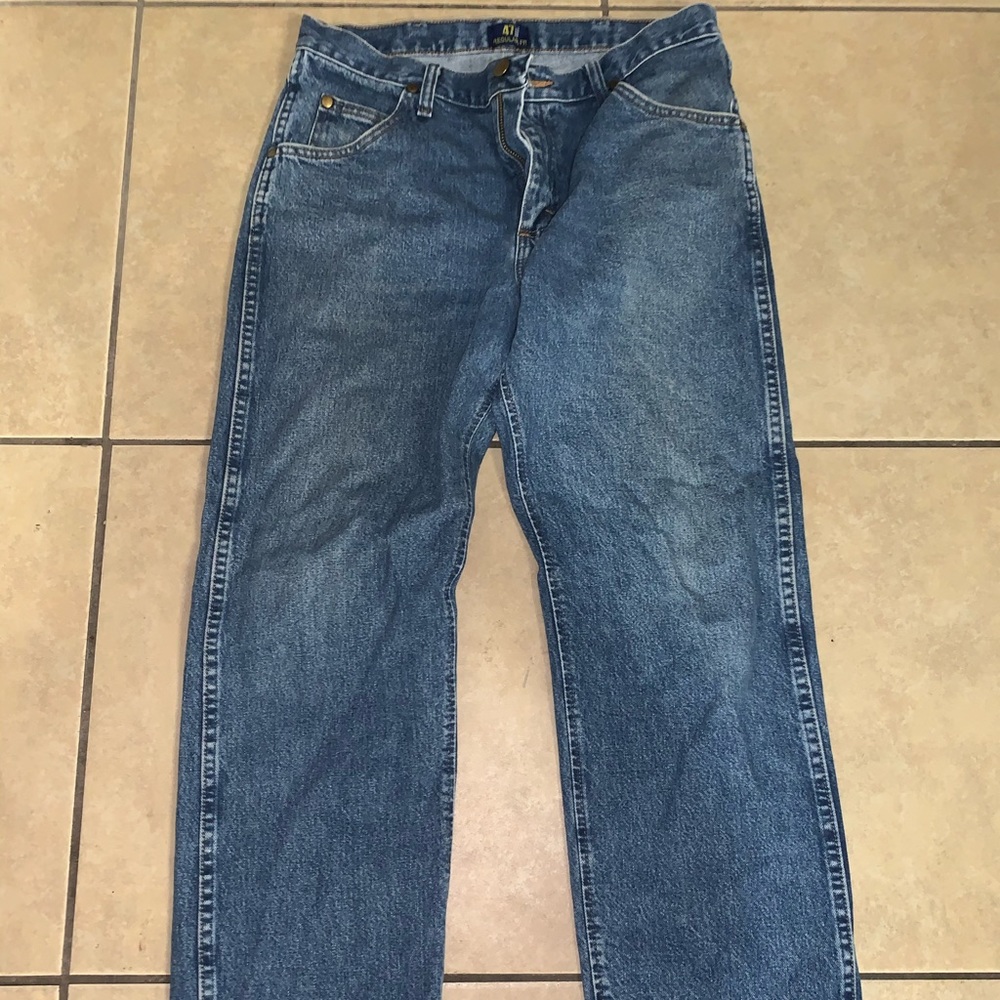 Men's Wrangler Jeans - Picture 2 of 2